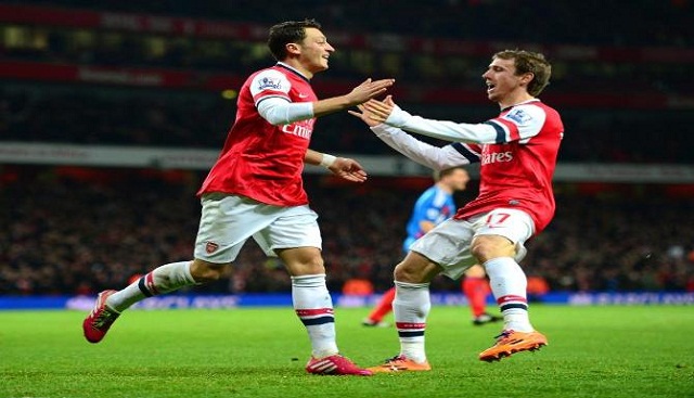 ปืนใหญ่ แรงยังดีไม่มีตก เมื่อเปิดบ้านสอย ฮัลล์ นิ่มเกือก 2-0